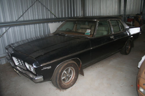 HQ Holden in Warrigal Black — Statesman DeVille Sedan