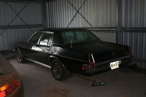 HQ Holden in Warrigal Black — Statesman DeVille Sedan
