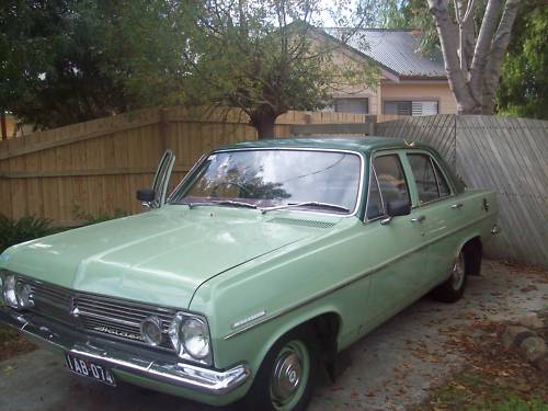 HR Holden in Finisterre Green — Special Sedan