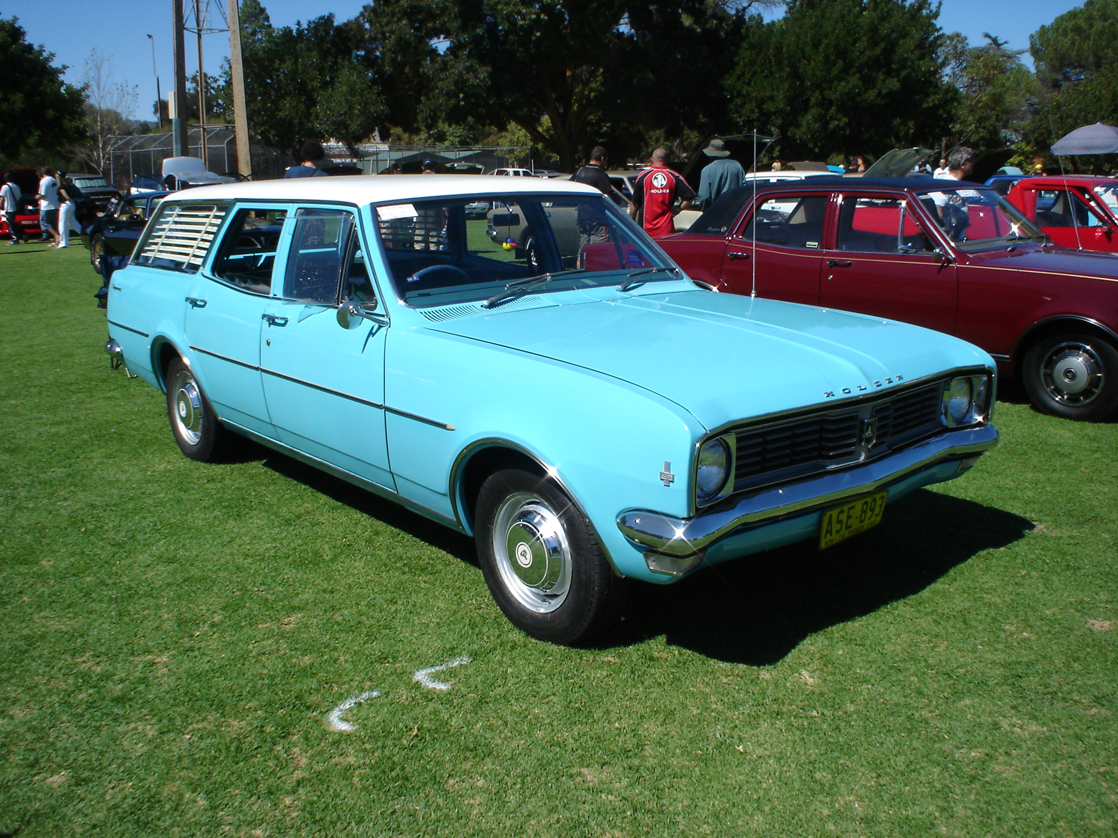 HT Holden in Tunisian Turqoise — Kingswood Station Sedan
