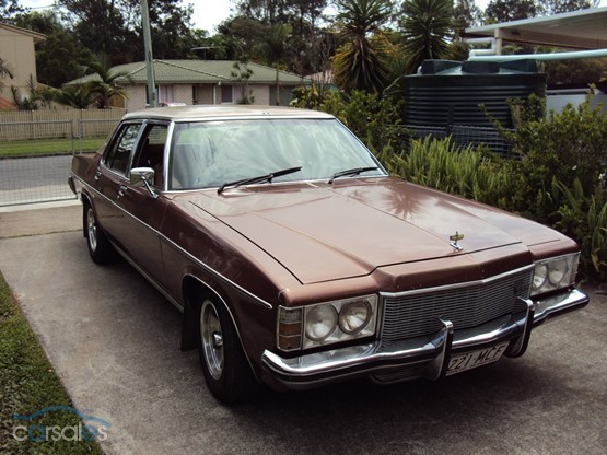 HX Holden in Sienna Met — Statesamn Caprice Sedan