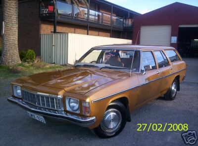 HX Holden in Contessa Gold Met — Kingswood Station Wagon