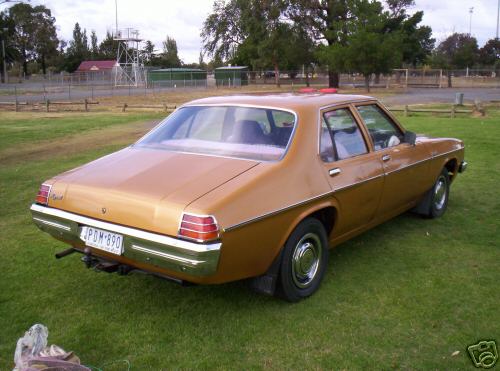 HX Holden in Contessa Gold Met — Kingswood Sedan