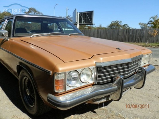 HZ Holden in Palamino Met — Statesman Caprice Sedan