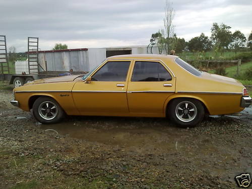 HZ Holden in Dynasty Gold Met — Kingswood SL Sedan