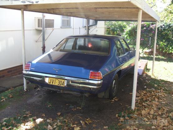 HZ Holden in Palais White over Windsor Blue Met