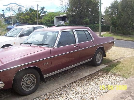 HZ Holden in Mulberry Met — Statesman SLE Sedan