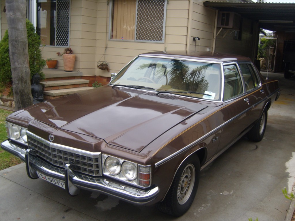 HZ Holden in Nutmeg Mk3 Met — Statesman SLE Sedan