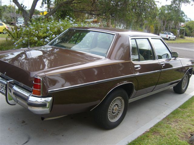 HZ Holden in Nutmeg Mk3 Met — Statesman SLE Sedan