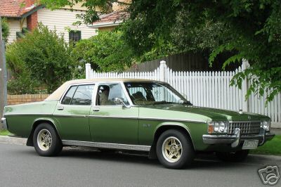 HZ Holden in Cypress Met — Statesman SLE Sedan