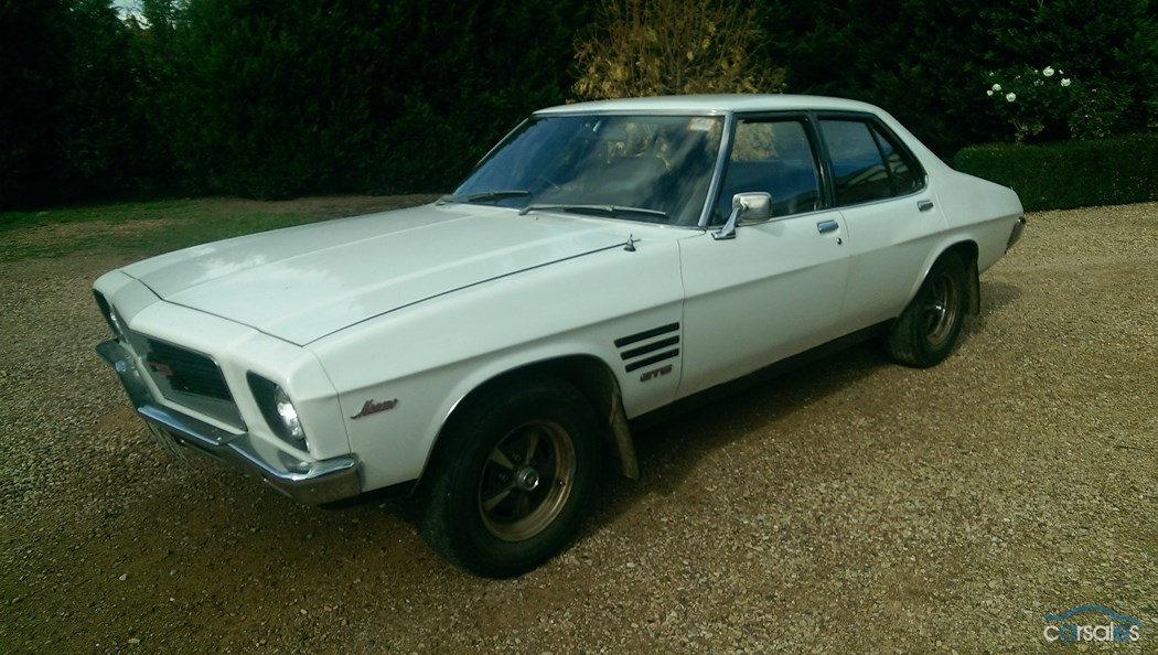 HQ Holden in Cotillion White — Monaro GTS/4