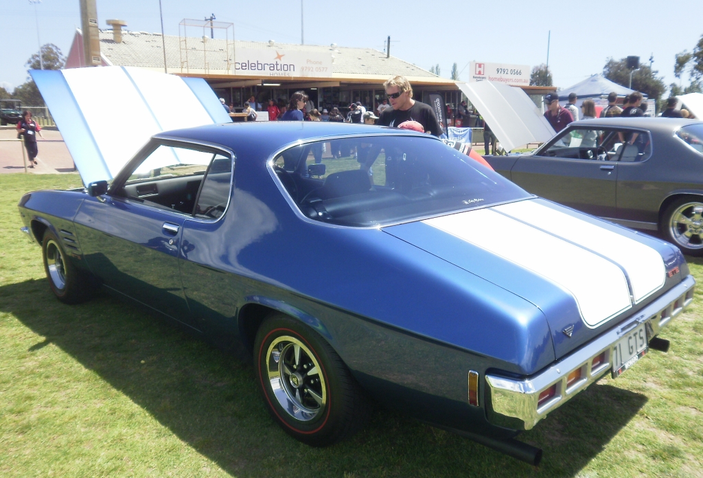 HQ Holden in Spartacus Blue Met — Monaro GTS Coupe