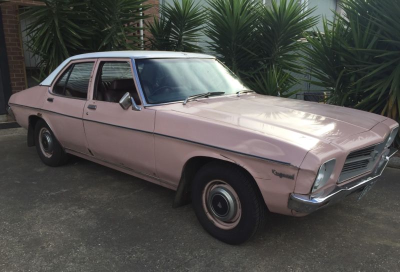 HQ Holden in Glacier White over Rose — Kingswood Sedan