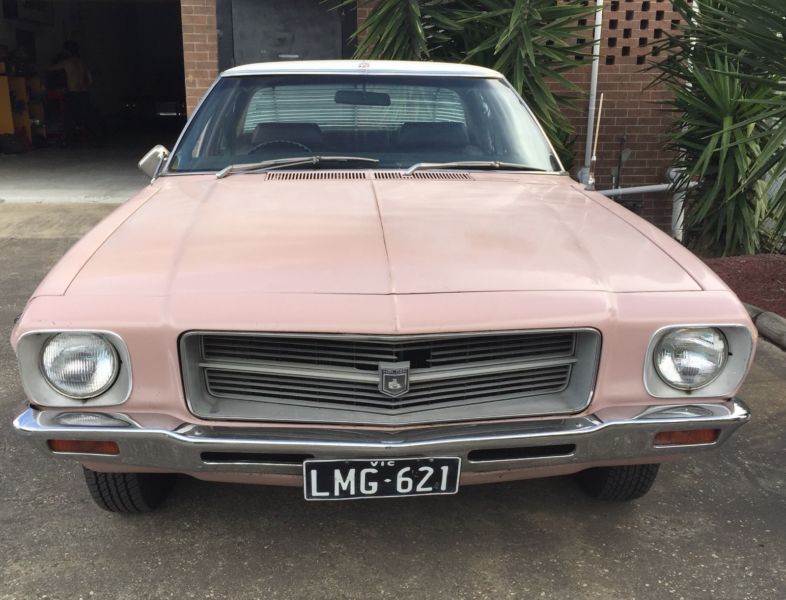 HQ Holden in Glacier White over Rose — Kingswood Sedan