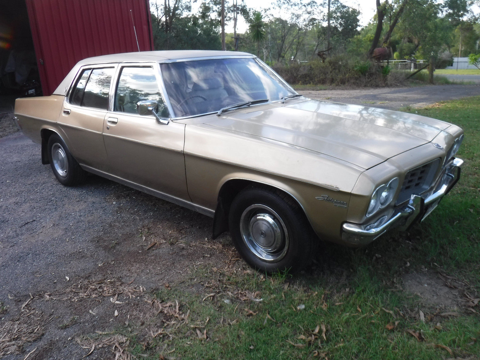 HQ Holden in Champagne — Statesman DeVille Sedan
