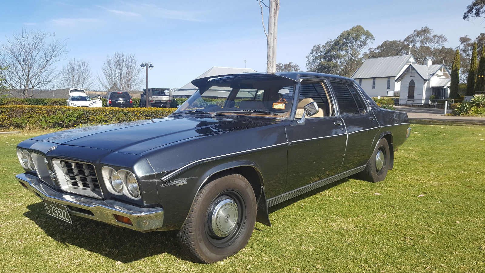 HQ Holden in Gunmetal Met — Statesman DeVille Sedan