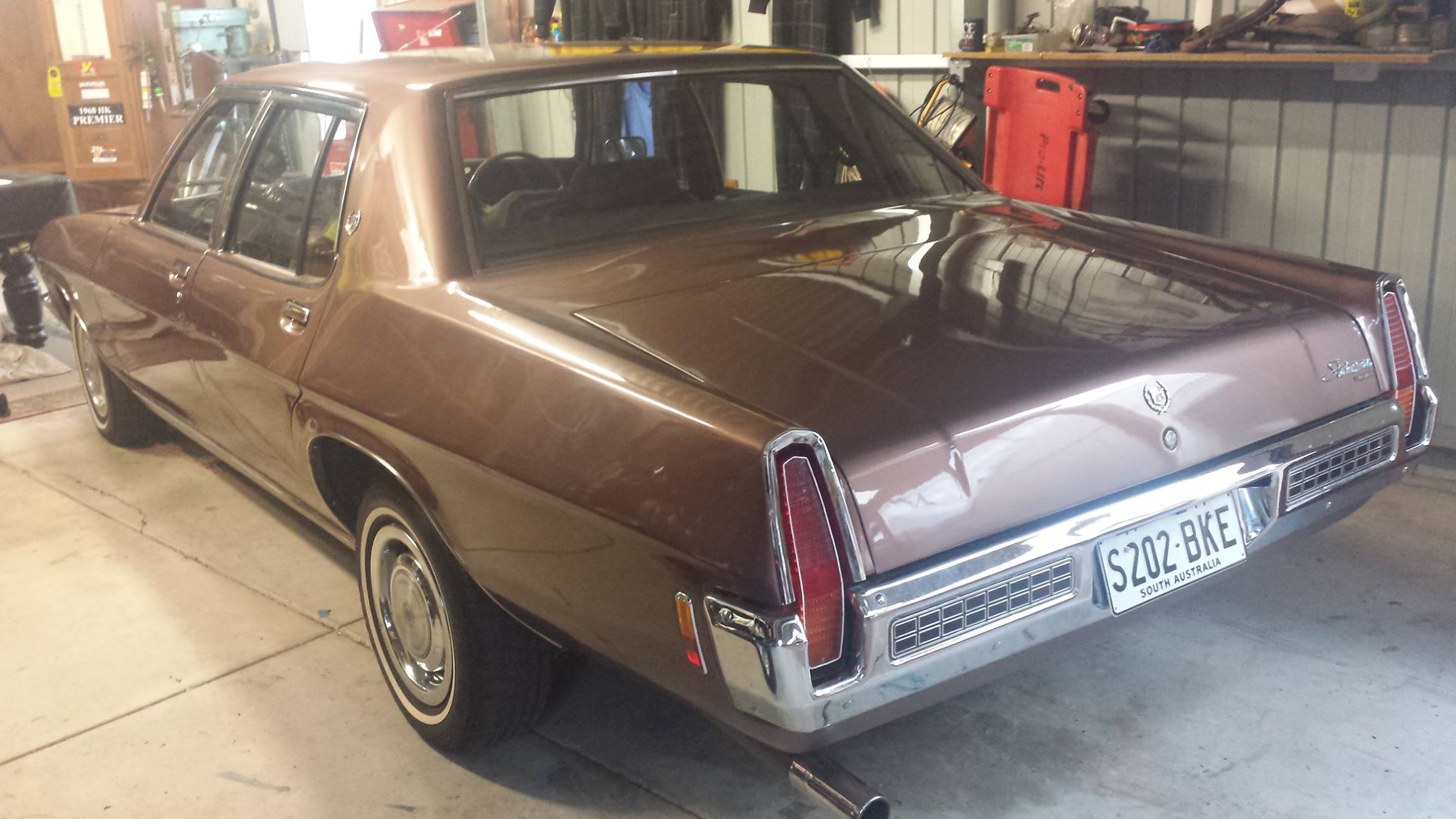 HQ Holden in Estoril Bronze Met — Statesman Custom Sedan