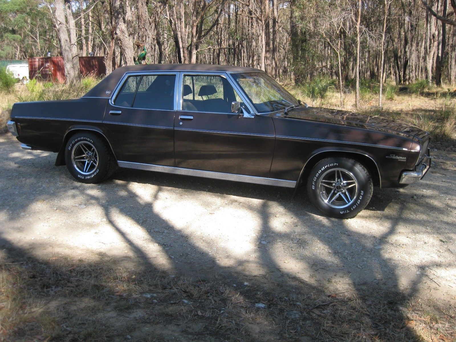 HQ Holden in Estoril Bronze Met — Statesman Custom Sedan