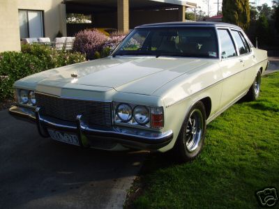 HX Holden in Chamois — Statesamn Caprice Sedan