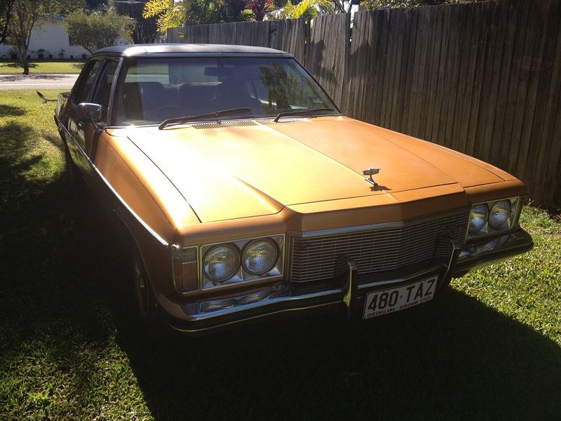 HX Holden in Titian Gold Met — Statesamn Caprice Sedan