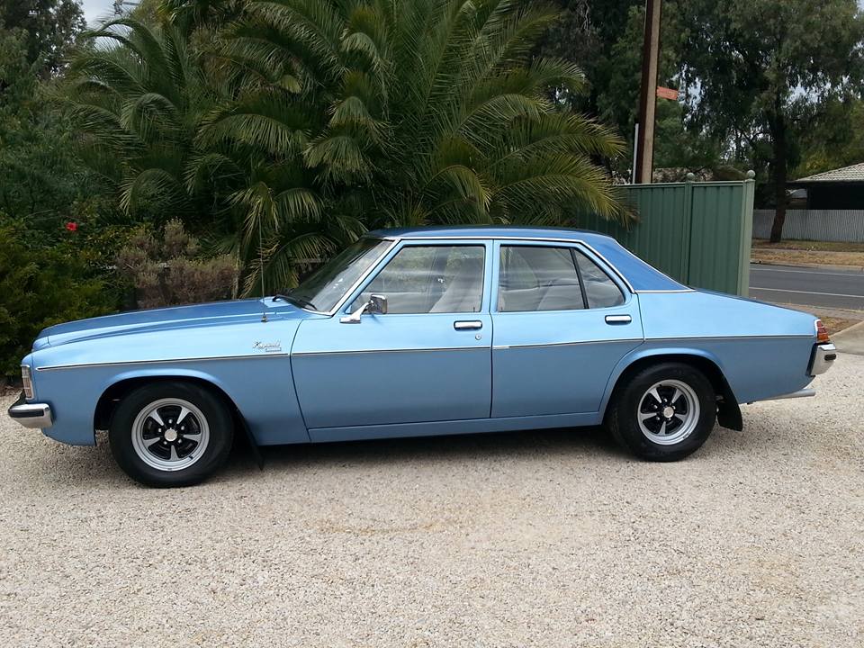 HX Holden in Deauville Blue Met over Hacienda Blue Metallic — Kingswood Deluxe Sedan