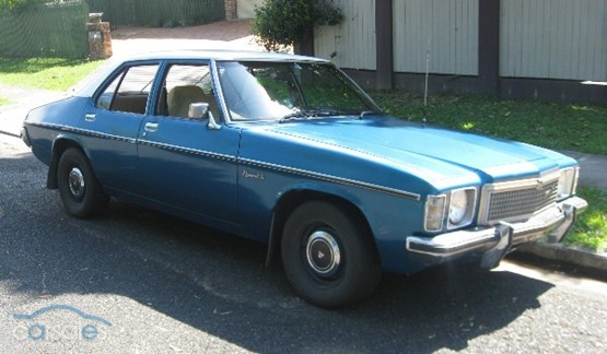 HZ Holden in Palais White over Windsor Blue Met — Kingswood SL Sedan