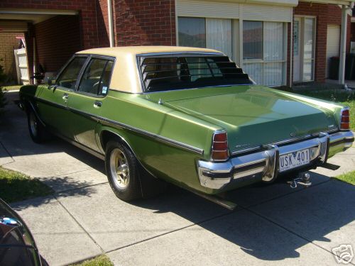 HZ Holden in Cypress Met — Statesman SLE Sedan
