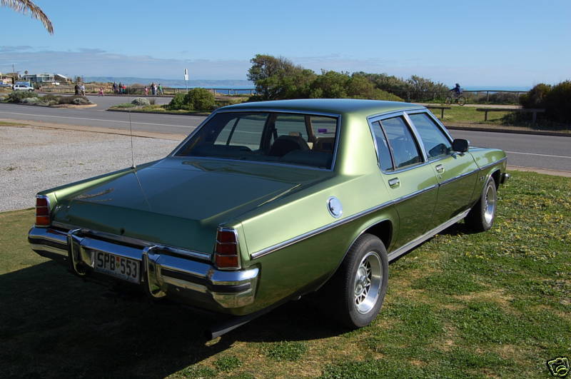 HZ Holden in Cypress Met — Statesman SLE Sedan