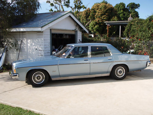 HZ Holden in Atlantis Blue Met — Statesman DeVille Sedan