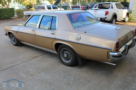 HZ Holden in Chardonnay Met — Statesman Chardonnay Edition Sedan