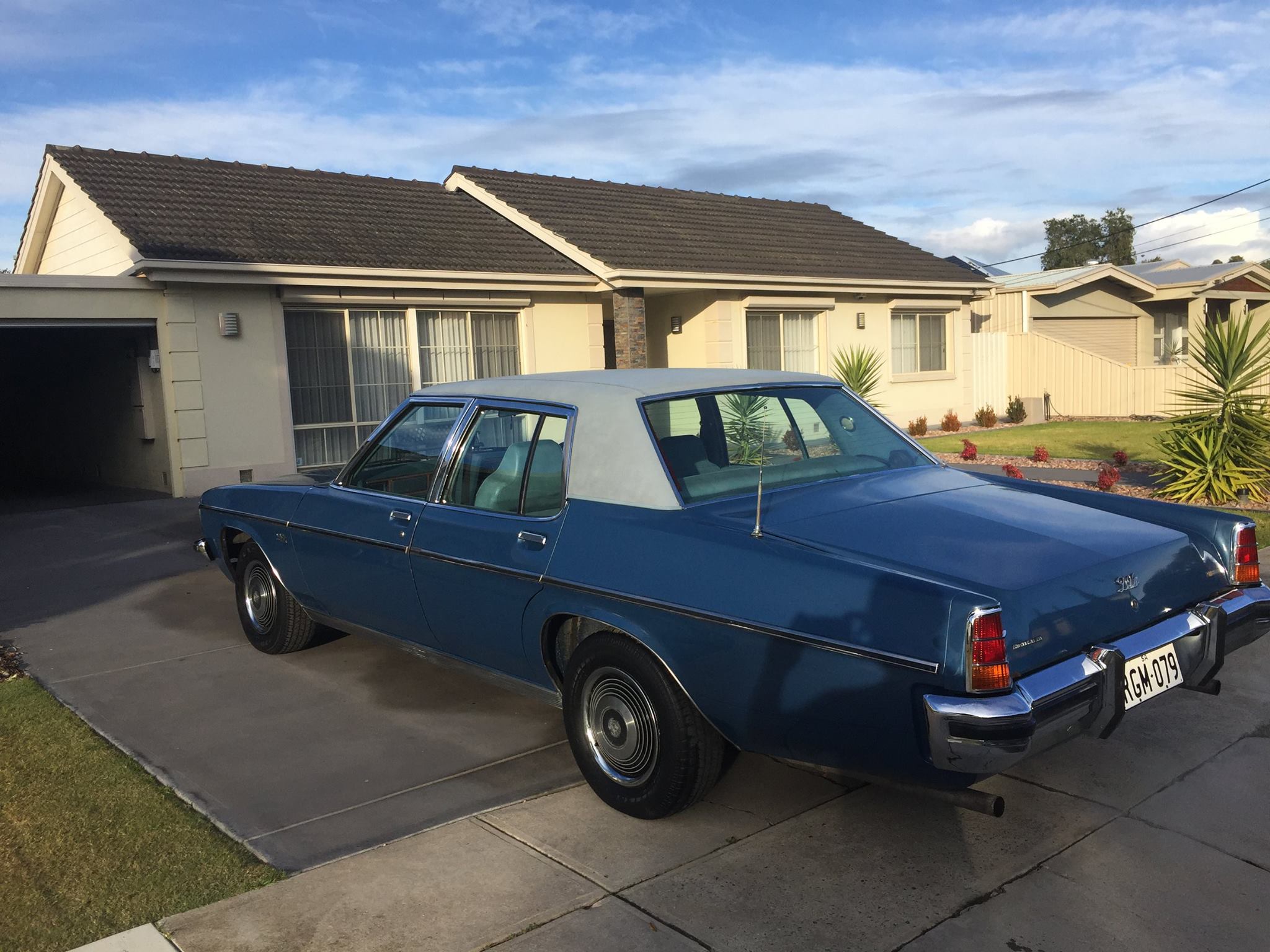 HZ Holden in Mirage Blue Met — Statesman DeVille Sedan