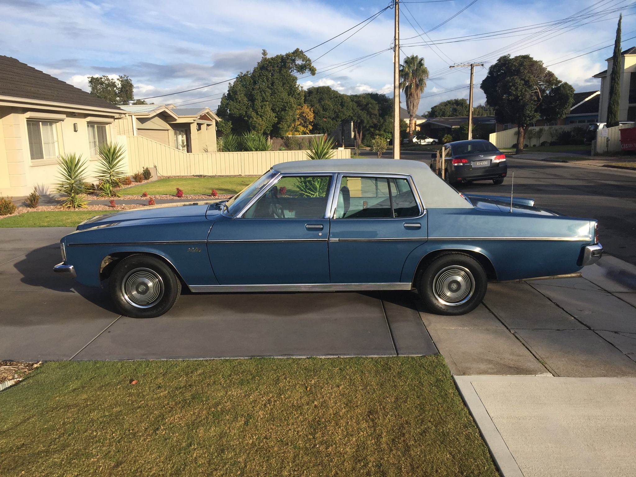 HZ Holden in Mirage Blue Met — Statesman DeVille Sedan