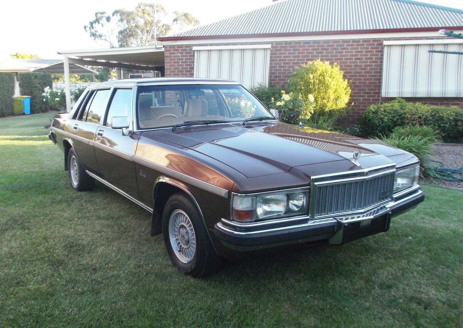 WB Holden in Tanbark Met — Statesman DeVille Sedan
