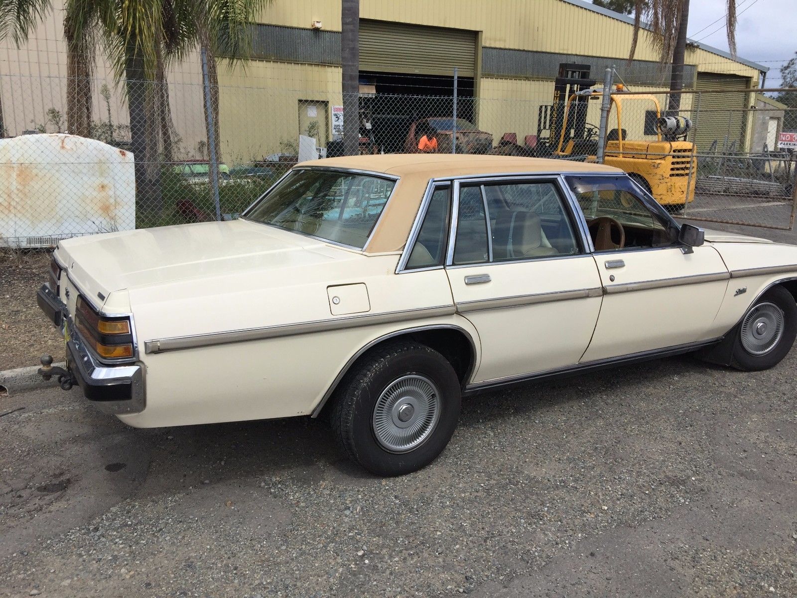 WB Holden in Torquay Sand — Statesman DeVille Sedan