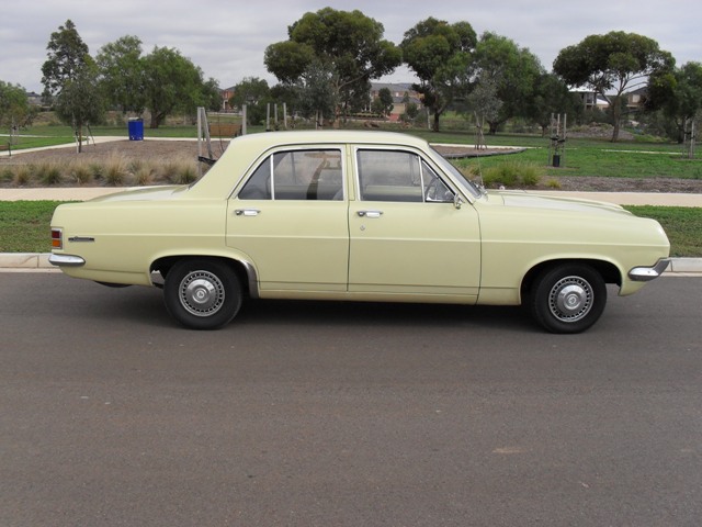 HD Holden in Hannans Gold — Standard Sedan