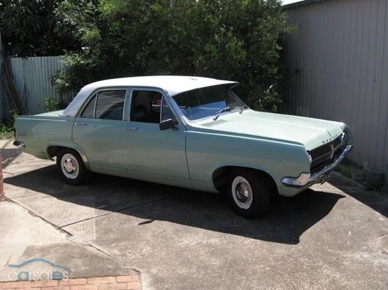 HD Holden in Fowlers Ivory over Narrogin Green — Special Sedan
