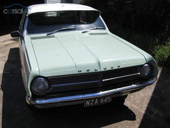 HD Holden in Fowlers Ivory over Narrogin Green — Special Sedan