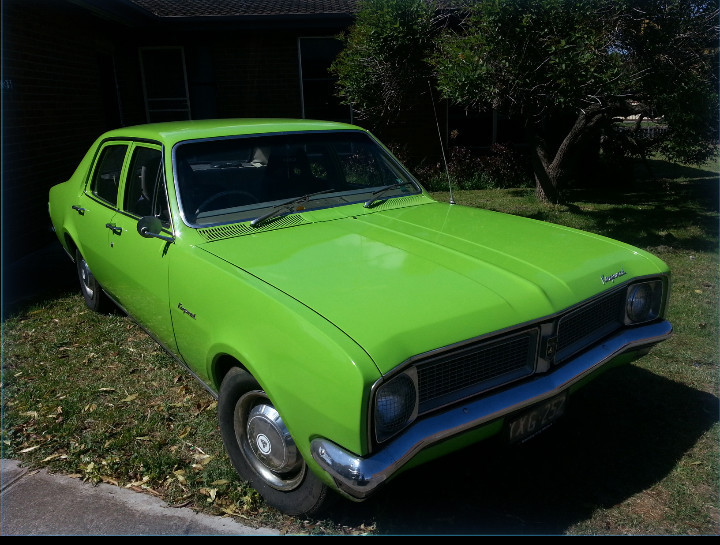 HG Holden in Lina Mint — Kingswood Sedan