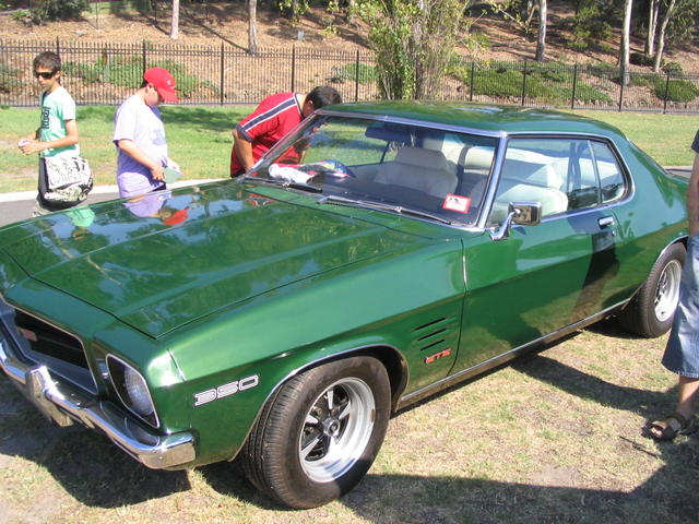 HQ Holden in Blackwatch Green Met — Monaro GTS Coupe 350