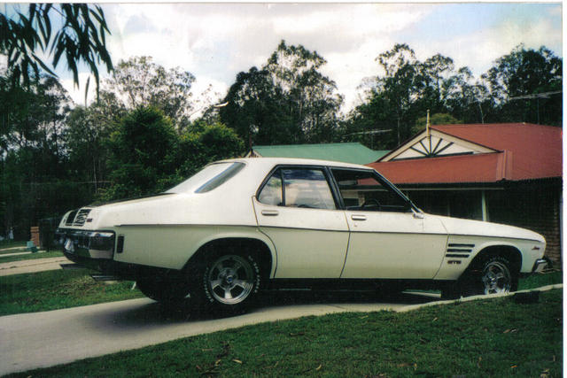 HQ Holden in Glacier White — Monaro GTS/4