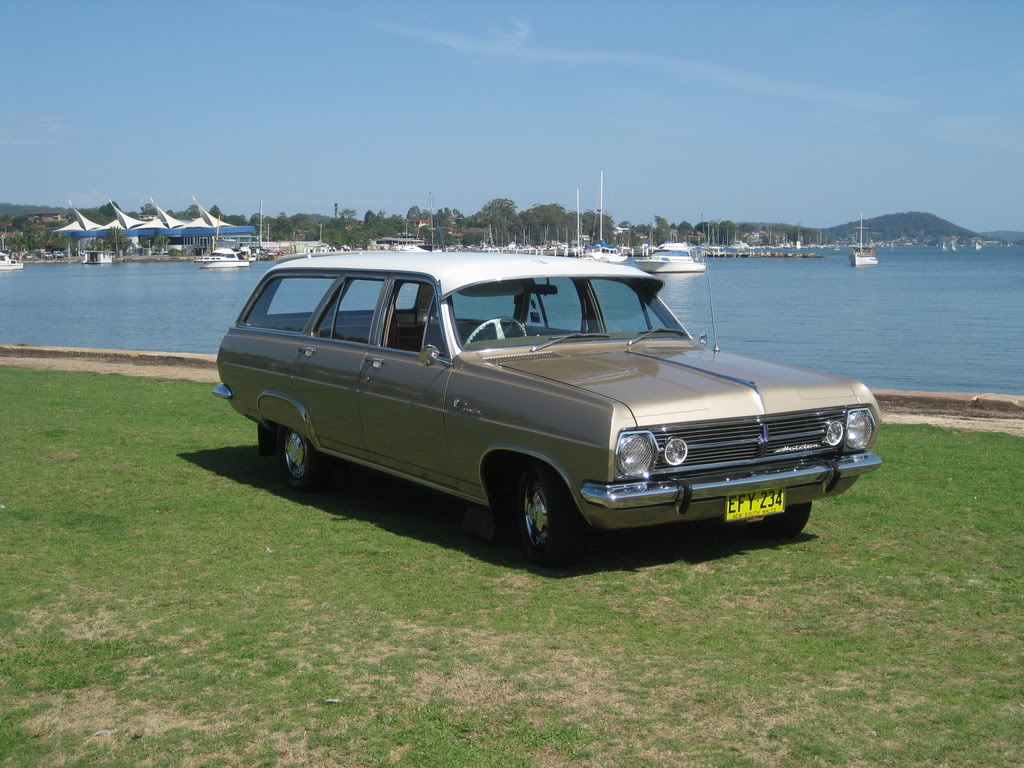 HR Holden in Grecian White over Landale Gold Met — Premier Station Sedan