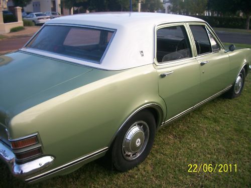 HT Holden in Kashmir White over Seamist Green Met — Premier Sedan