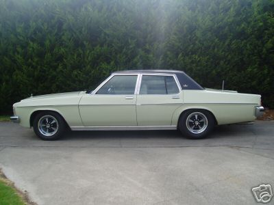 HX Holden in Chamois — Statesamn Caprice Sedan