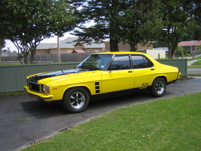 HX Holden in Absinth Yellow — Monaro GTS Sedan