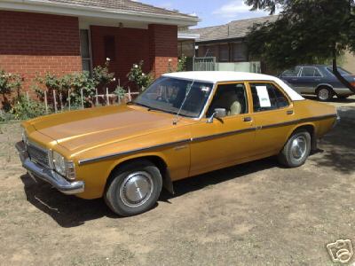 HZ Holden in Palais White over Dynasty Gold Met