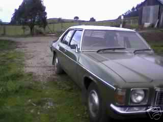 HZ Holden in Palais White over Balmoral Green