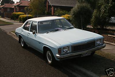 HZ Holden in Snowcrest White over Wedgwood Blue