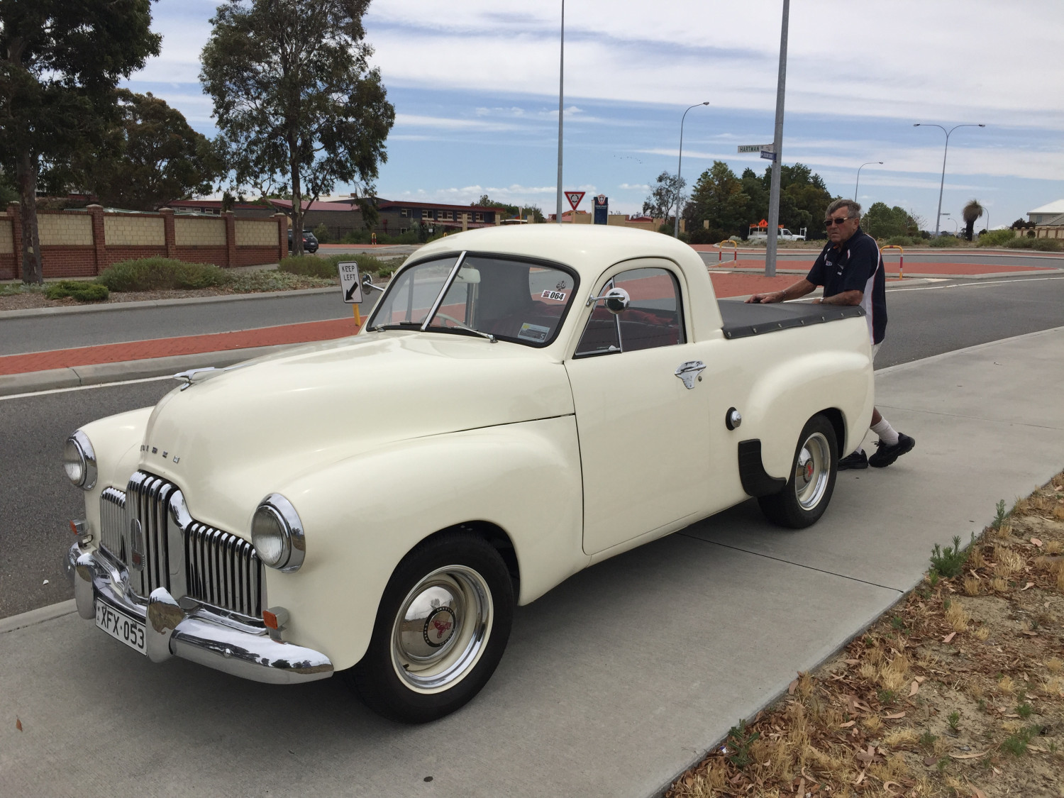 50 Holden in Malibu Ivory — Coupe-Utility
