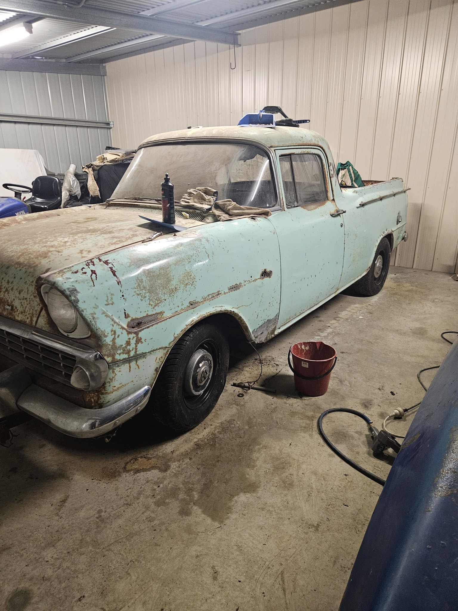 EK Holden in Seaforth Green — Coupe-Utility