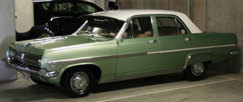 HD Holden in Fowlers Ivory over Merredin Green Met — Premier Sedan